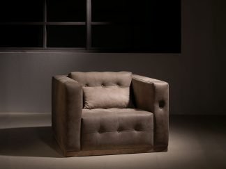 Armchair Alves